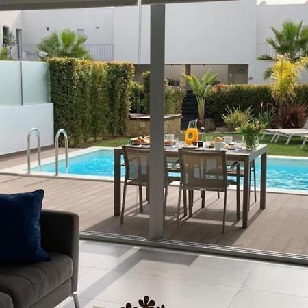 فيلا Harmony 4F House - Privat Heated Pool & Privacy & البوفيرا المظهر الخارجي الصورة