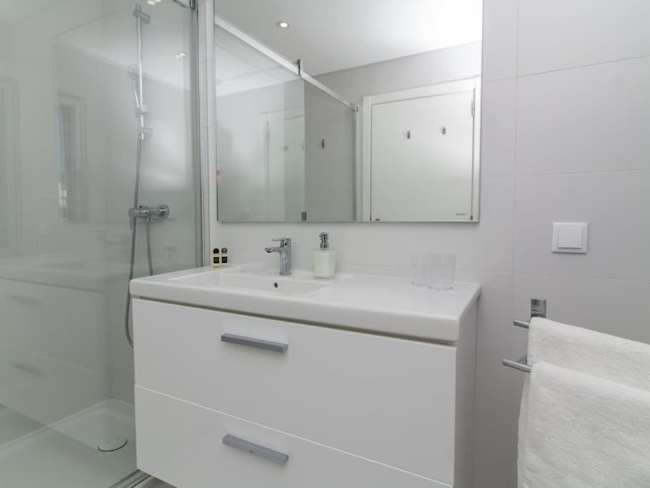 فيلا Harmony 4F House - Privat Heated Pool & Privacy & البوفيرا المظهر الخارجي الصورة