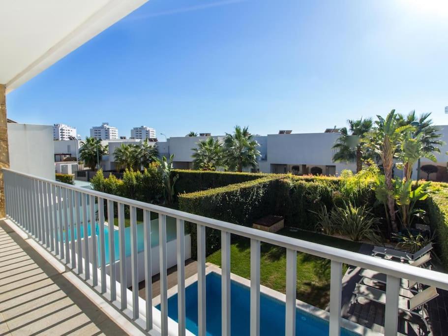 فيلا Harmony 4F House - Privat Heated Pool & Privacy & البوفيرا المظهر الخارجي الصورة